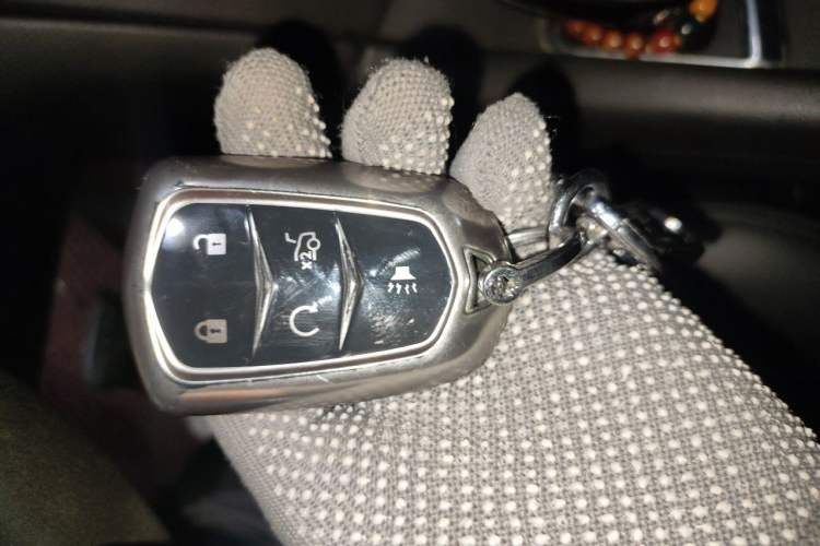 Used Cadillac XT5 2018 25T Luxury Model Vehicle Key