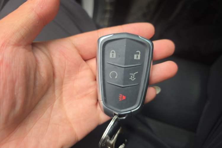 Used Cadillac XT5 2018 25T Tech Model Vehicle Key