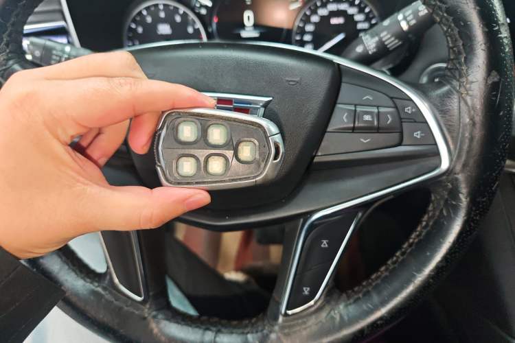 Used Cadillac XT5 2018 25T Luxury Model Vehicle Key
