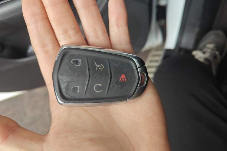 Used Cadillac XT5 2018 25T Luxury Model Vehicle Key