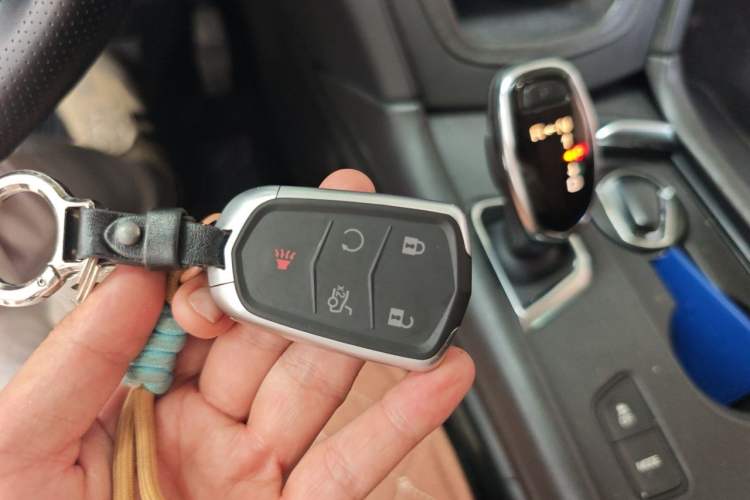 Used Cadillac XT5 2018 25T Luxury Model Vehicle Key