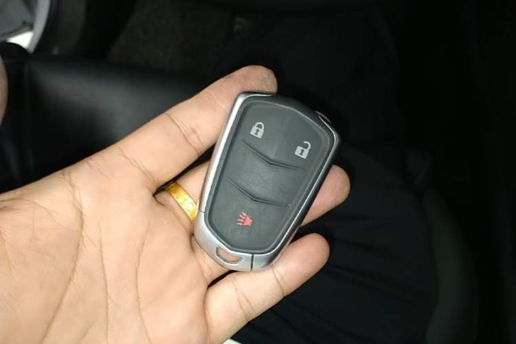 Used Cadillac XT5 2018 28E Four-Wheel Drive Tech Version Vehicle Key