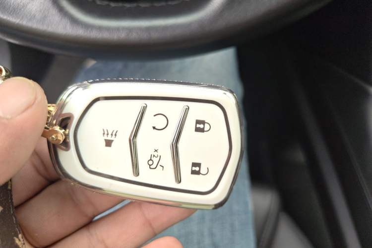Used Cadillac XT5 2018 25T Luxury Model Vehicle Key