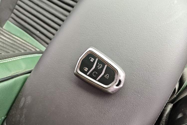 Used Cadillac XT5 2018 25T Luxury Model Vehicle Key