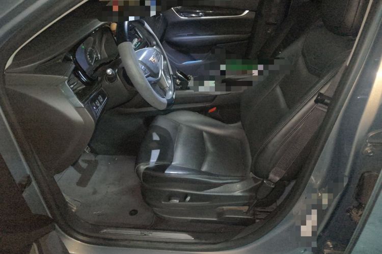 Used Cadillac XT5 2018 25T Luxury Model Driver Seat