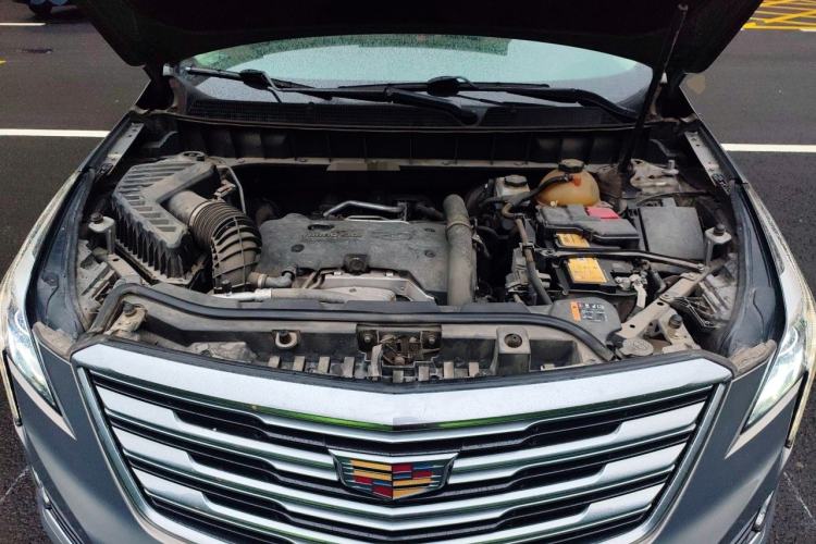 Used Cadillac XT5 2018 25T Luxury Model Engine Bay
