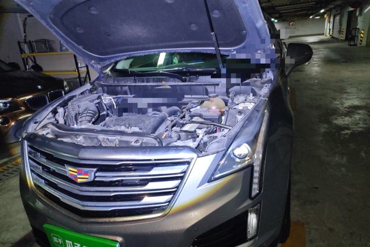 Used Cadillac XT5 2018 25T Luxury Model Engine Bay Left