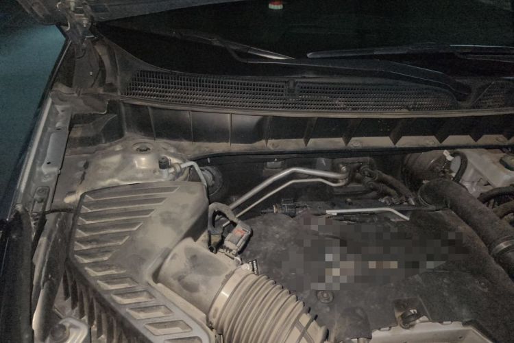 Used Cadillac XT5 2018 25T Luxury Model Engine Bay Right