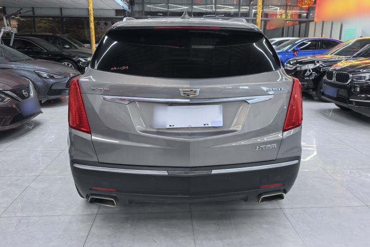Used Cadillac XT5 2018 25T Luxury Model Exterior 3