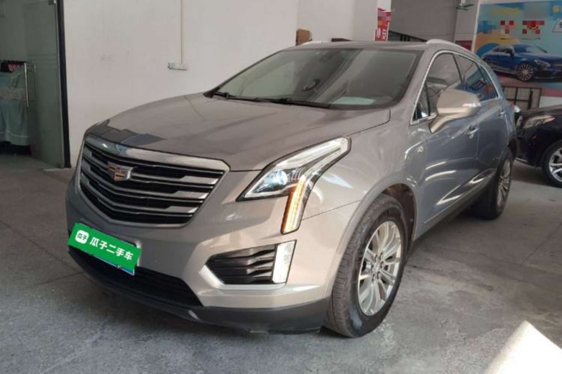 Used Cadillac XT5 2018 28T Four-Wheel Drive Luxury Model Front Left 45 Deg