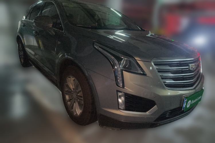 Used Cadillac XT5 2018 25T Luxury Model Front Right 45 Deg