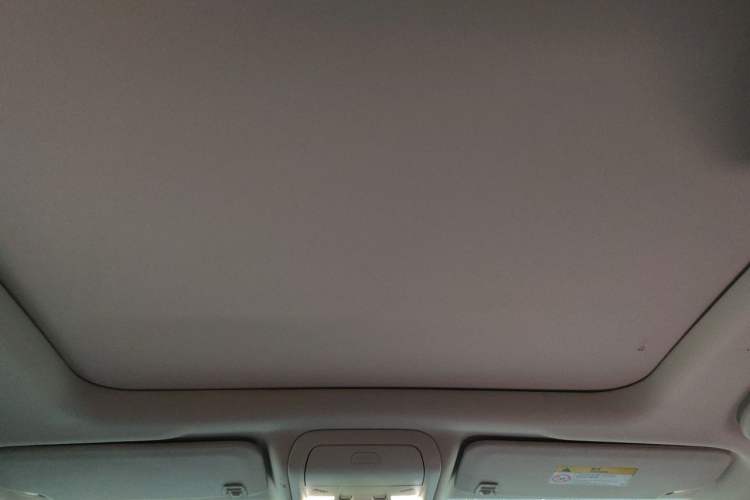 Used Cadillac XT5 2018 25T Luxury Model Headliner
