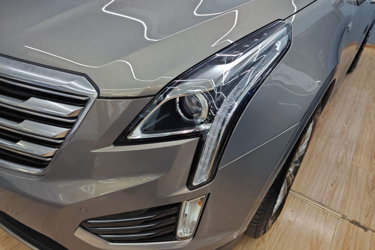 Used Cadillac XT5 2018 25T Luxury Model Left Front Headlight