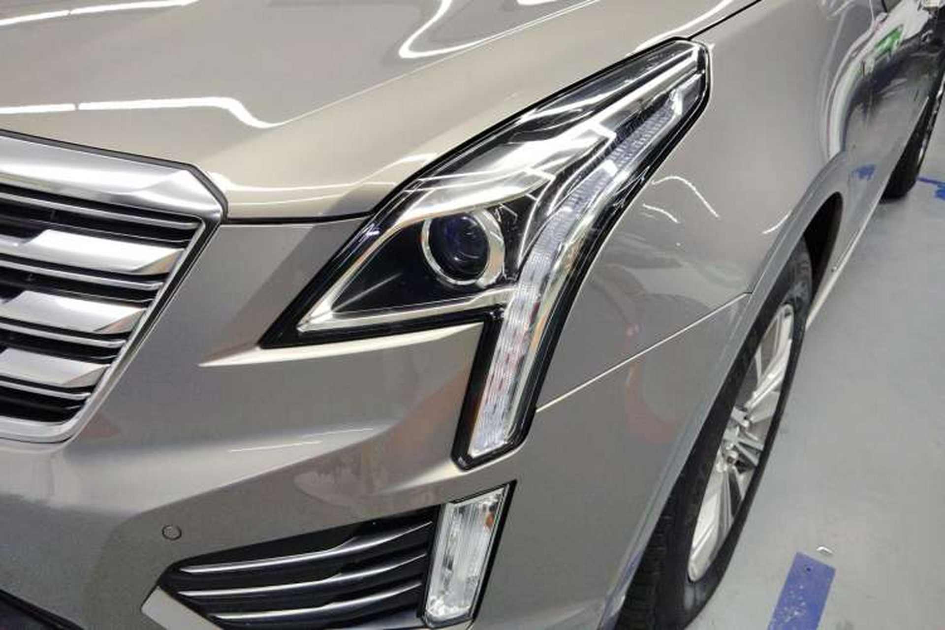 Used Cadillac XT5 2018 25T Luxury Model Left Front Headlight