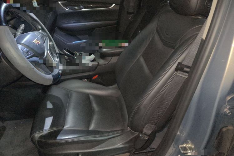 Used Cadillac XT5 2018 25T Luxury Model Left Front Seat