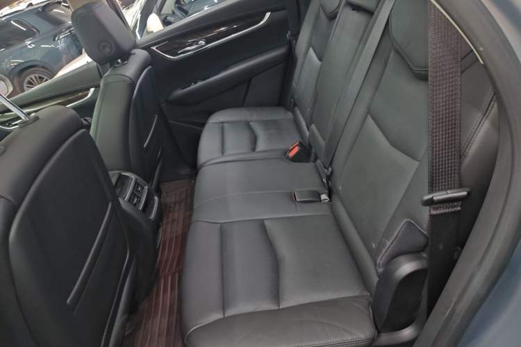 Used Cadillac XT5 2018 25T Luxury Model Left Rear Seat