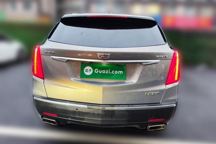 Used Cadillac XT5 2018 25T Luxury Model Rear