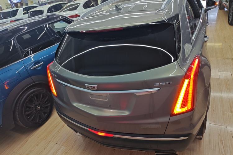 Used Cadillac XT5 2018 25T Luxury Model Rear