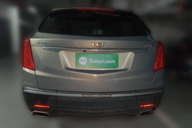 Used Cadillac XT5 2018 25T Luxury Model Rear