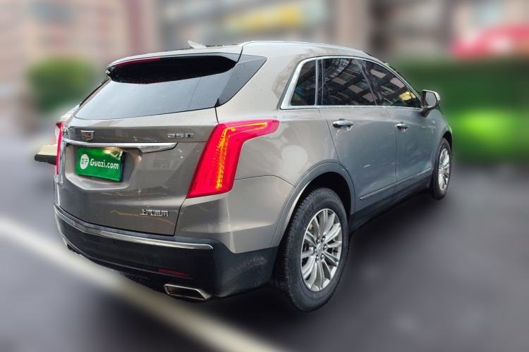 Used Cadillac XT5 2018 25T Luxury Model Rear Right 45 Deg