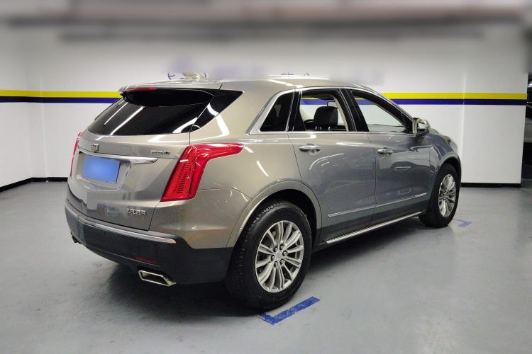Used Cadillac XT5 2018 25T Luxury Model Rear Right 45 Deg
