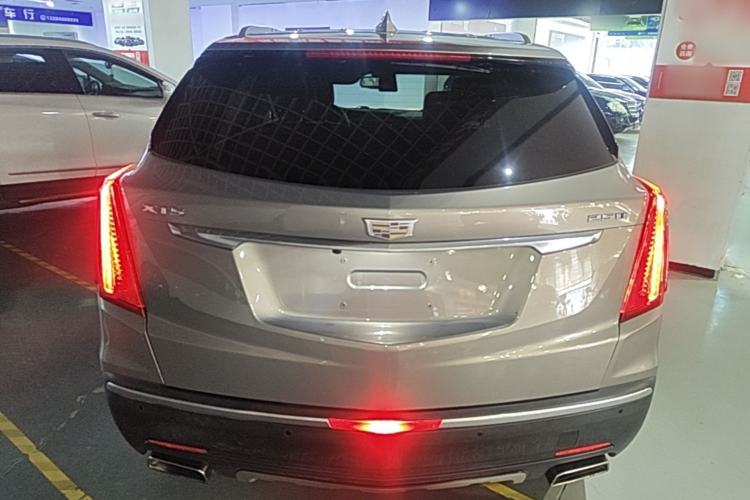 Used Cadillac XT5 2018 25T Luxury Model Rear