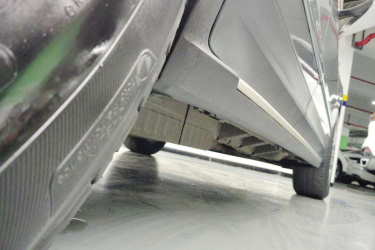 Used Cadillac XT5 2018 25T Luxury Model Right Side Sill