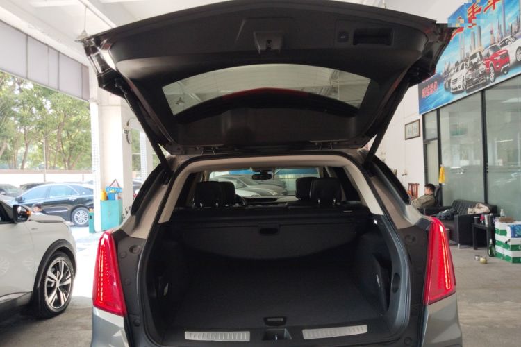 Used Cadillac XT5 2018 28T Four-Wheel Drive Luxury Model Trunk