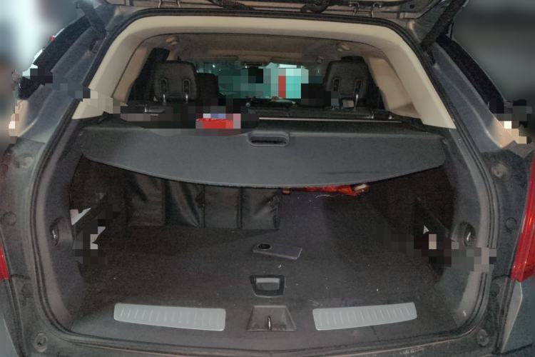 Used Cadillac XT5 2018 25T Luxury Model Trunk