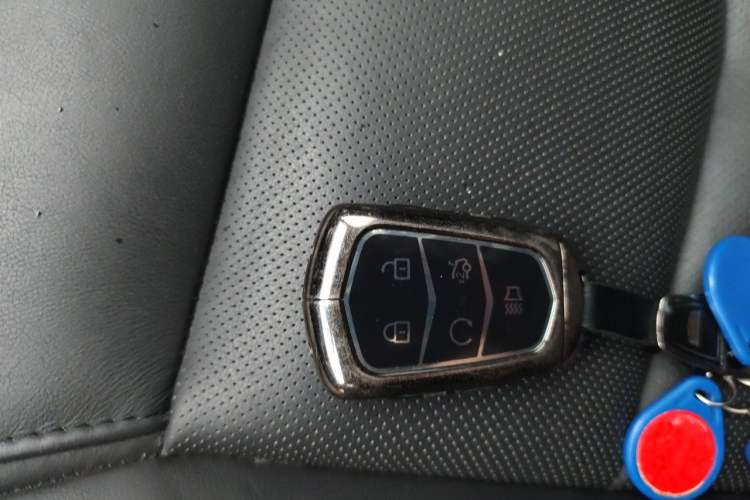 Used Cadillac XT5 2018 25T Luxury Model Vehicle Key