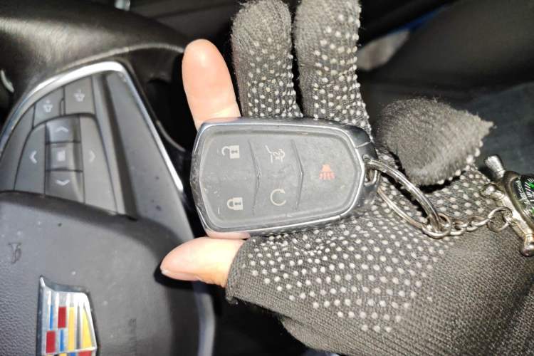Used Cadillac XT5 2018 25T Luxury Model Vehicle Key