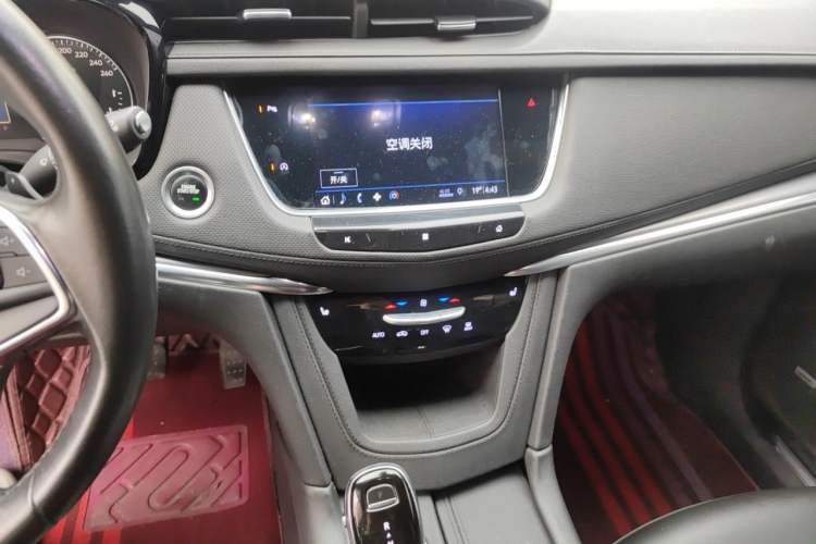 Used Cadillac XT5 2020 28T Four-Wheel Drive Tech Version Audio And AC Panel