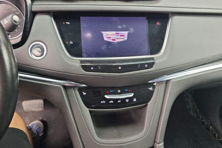 Used Cadillac XT5 2020 28T Luxury Version Audio And AC Panel