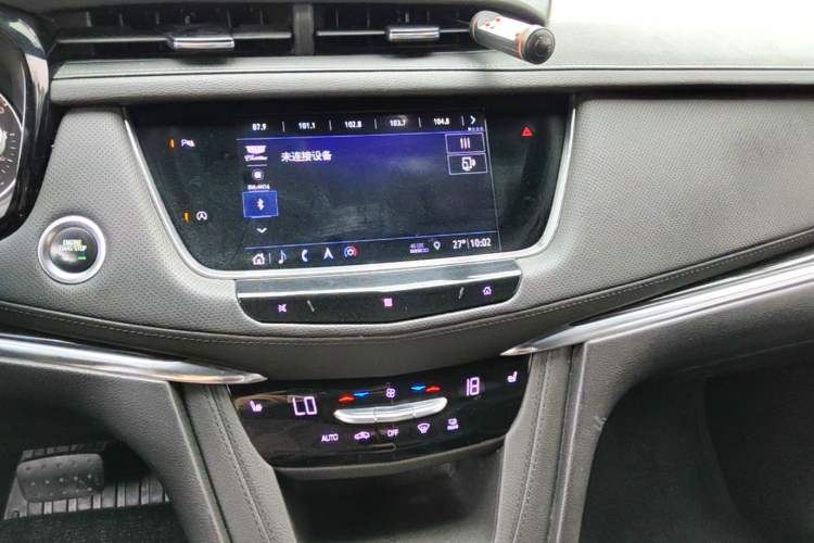 Used Cadillac XT5 2020 28T Luxury Version Audio And AC Panel