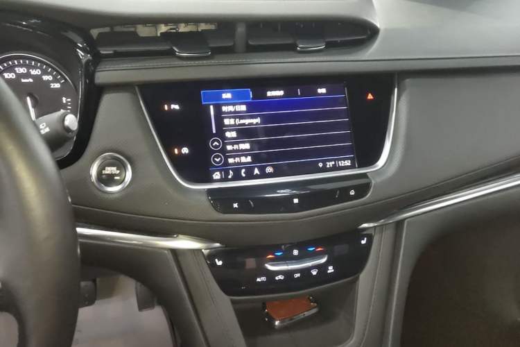 Used Cadillac XT5 2020 28T Four-Wheel Drive Luxury Version Audio And AC Panel