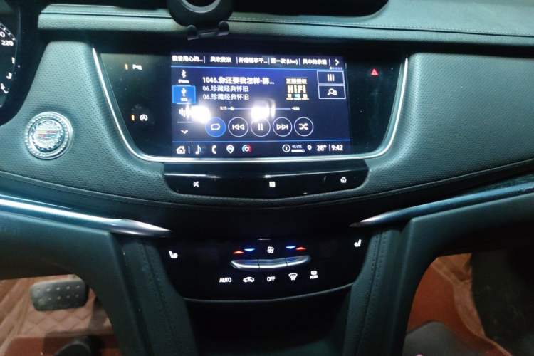 Used Cadillac XT5 2020 28T Four-Wheel Drive Luxury Version Audio And AC Panel