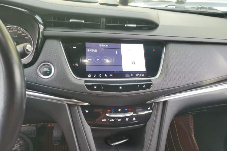 Used Cadillac XT5 2020 28T Luxury Version Audio And AC Panel