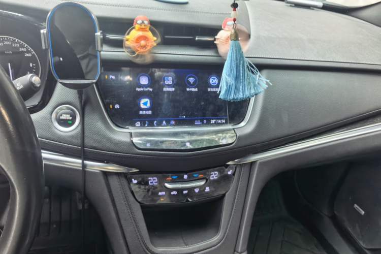 Used Cadillac XT5 2020 28T Luxury Version Audio And AC Panel