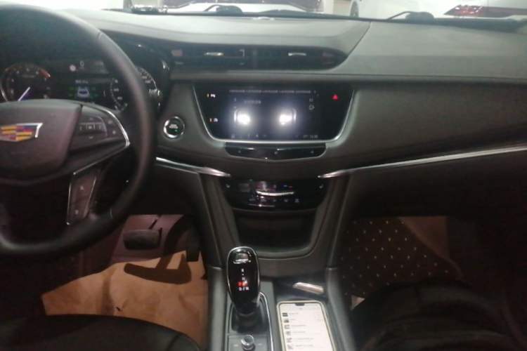 Used Cadillac XT5 2020 Revised Version 28T Four-Wheel Drive Luxury Edition Audio And AC Panel