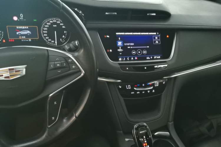 Used Cadillac XT5 2020 28T Four-Wheel Drive Luxury Version Audio And AC Panel