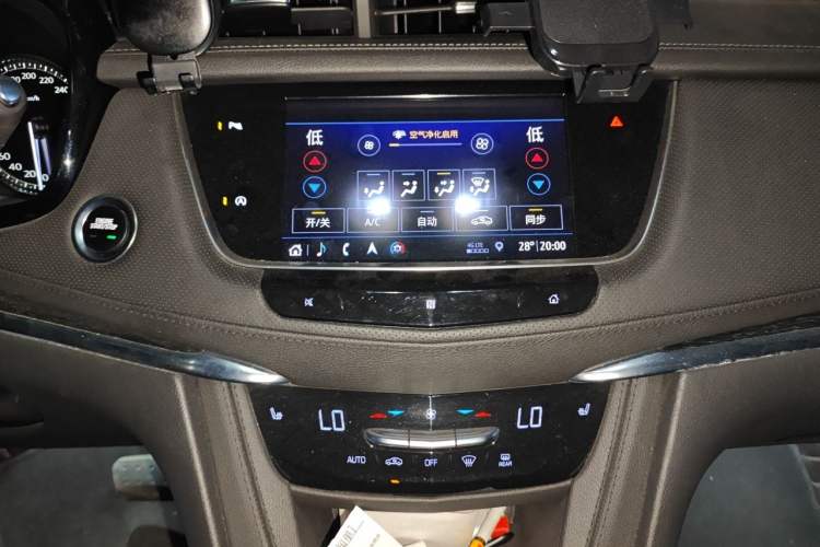Used Cadillac XT5 2020 28T Four-Wheel Drive Luxury Version Audio And AC Panel