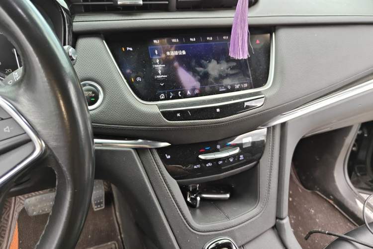 Used Cadillac XT5 2020 Revised Version 28T Four-Wheel Drive Luxury Edition Audio And AC Panel