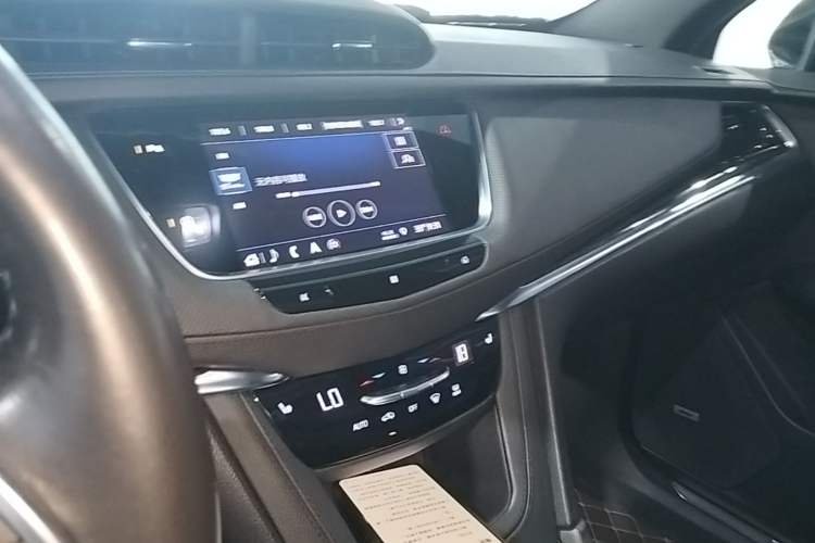 Used Cadillac XT5 2020 28T Luxury Version Audio And AC Panel