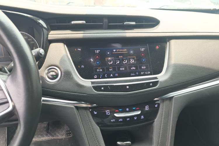 Used Cadillac XT5 2020 Revised Version 28T Four-Wheel Drive Luxury Edition Audio And AC Panel