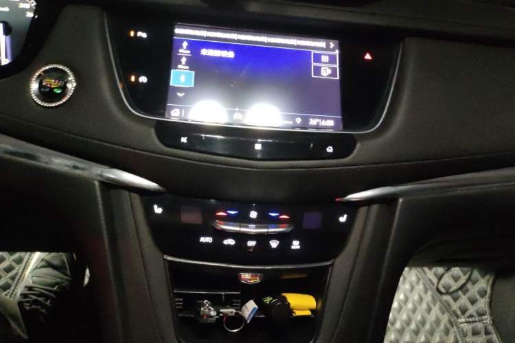 Used Cadillac XT5 2020 28T Four-Wheel Drive Luxury Version Audio And AC Panel