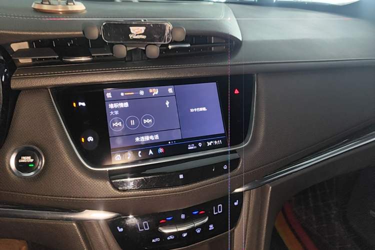 Used Cadillac XT5 2020 28T Luxury Version Audio And AC Panel