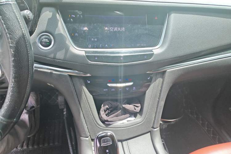 Used Cadillac XT5 2020 28T Luxury Version Audio And AC Panel