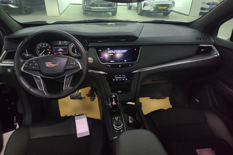 Used Cadillac XT5 2020 28T Tech Edition Center Console