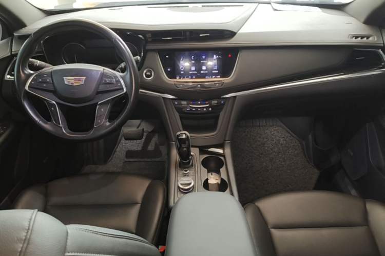Used Cadillac XT5 2020 Revised Version 28T Luxury Edition Center Console