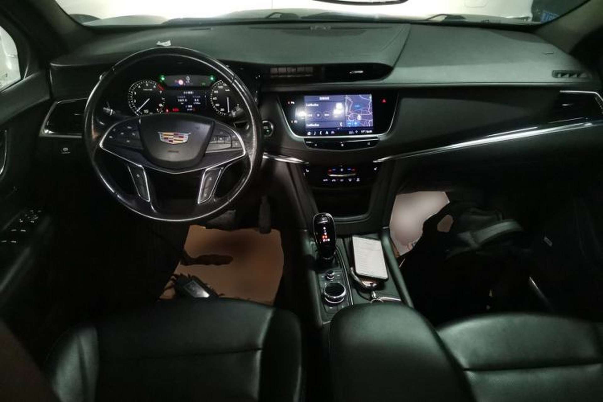 Used Cadillac XT5 2020 Revised Version 28T Luxury Edition Center Console